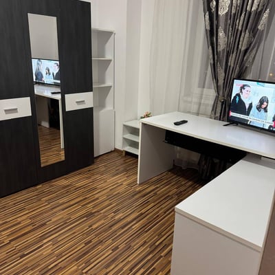 Alquiler de un cómodo apartamento de 2 habitaciones, 55 m², Constanța, Rumanía